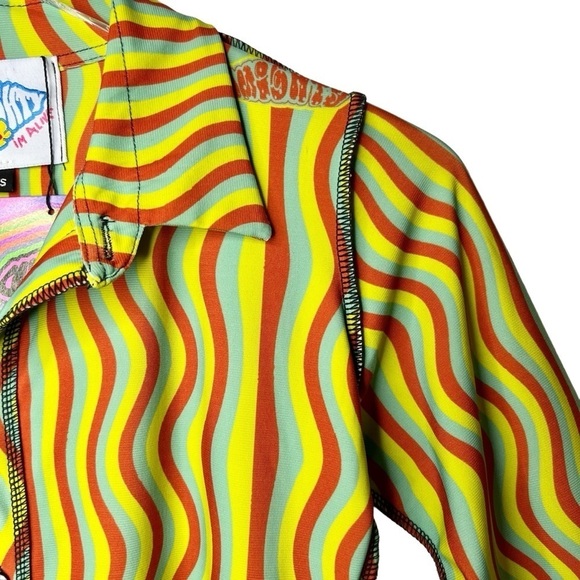 OMighty Dolls Kill The Squiggly Rainbow Button Front Women’s Stretch Shirt Sz XS - Picture 5 of 11